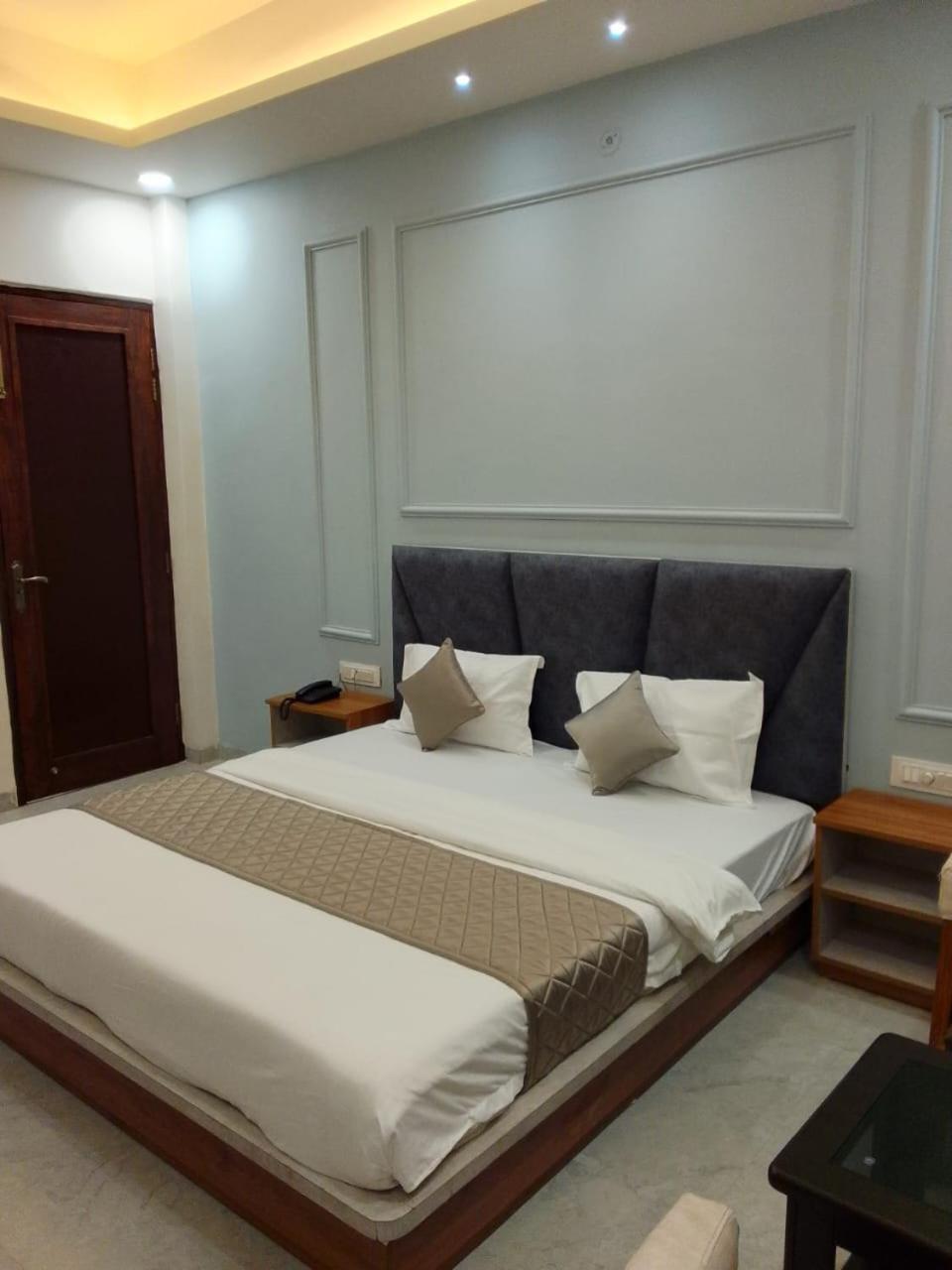 Hotel The Grand View Baijnāth Zewnętrze zdjęcie